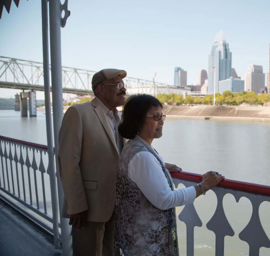 Cincinnati: Ohio River Cruise with Buffet Dinner