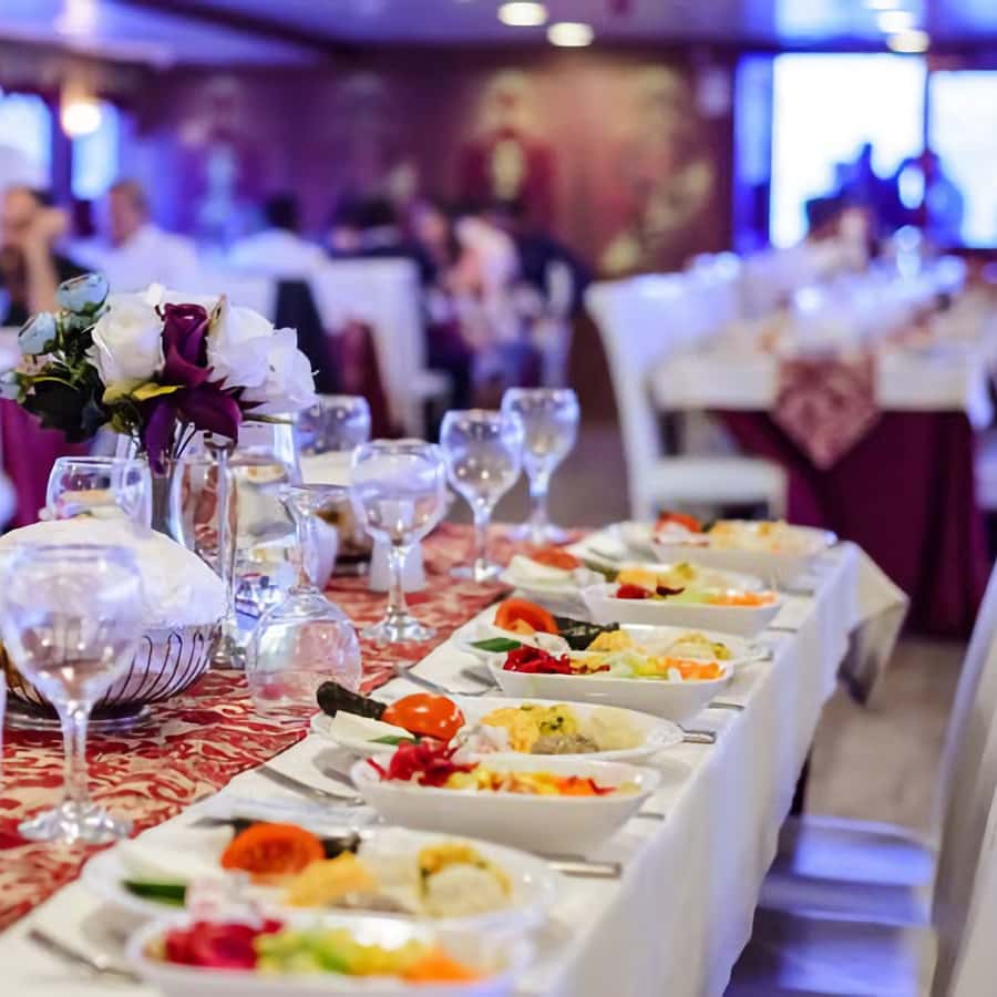 Istanbul: Dinner Cruise on the Bosphorus GetYourGuide