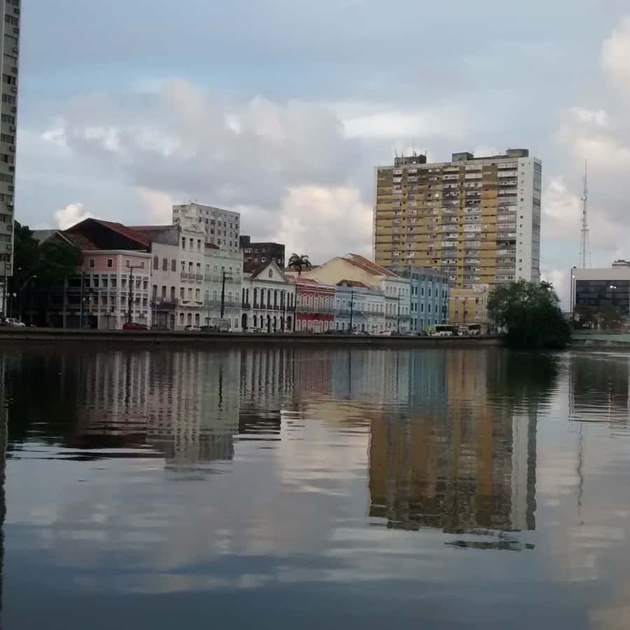 Colagem de mídia