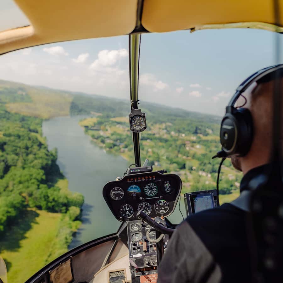 Pigeon Forge: Smoky Mountain and Lake Helicopter Trip