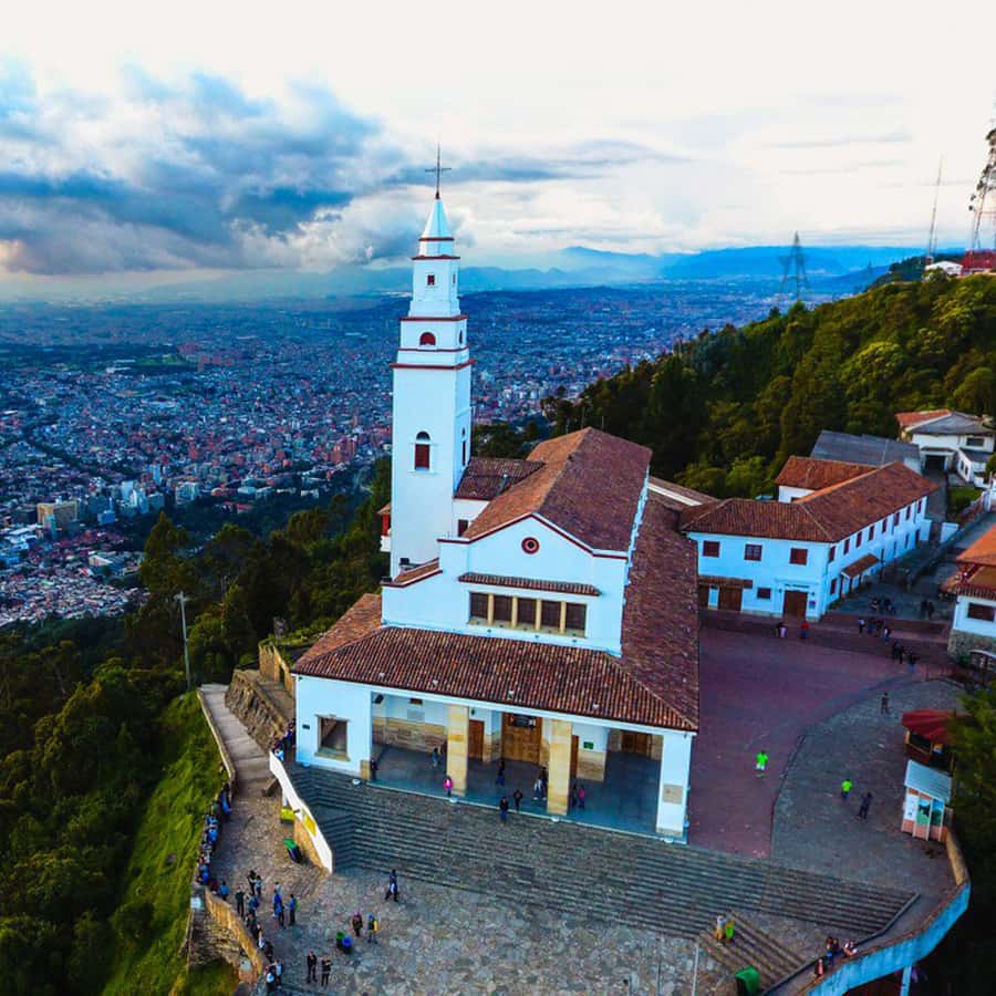 Colagem de mídia