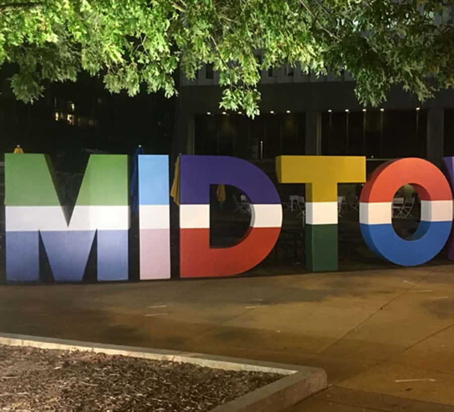 Atlanta: City Lights Night Tour with Photos & Dinner Stop