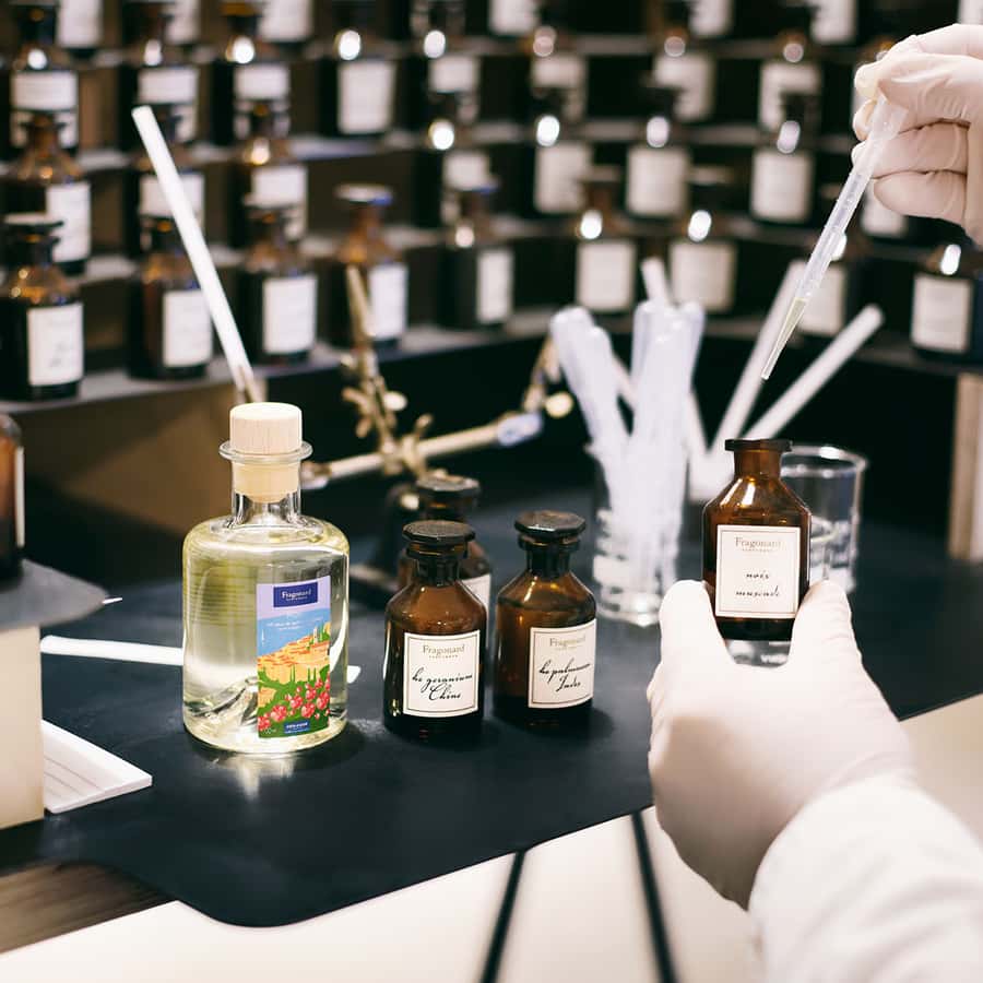 Paris: Perfume Making Workshop & Perfume Museum Guided Tour