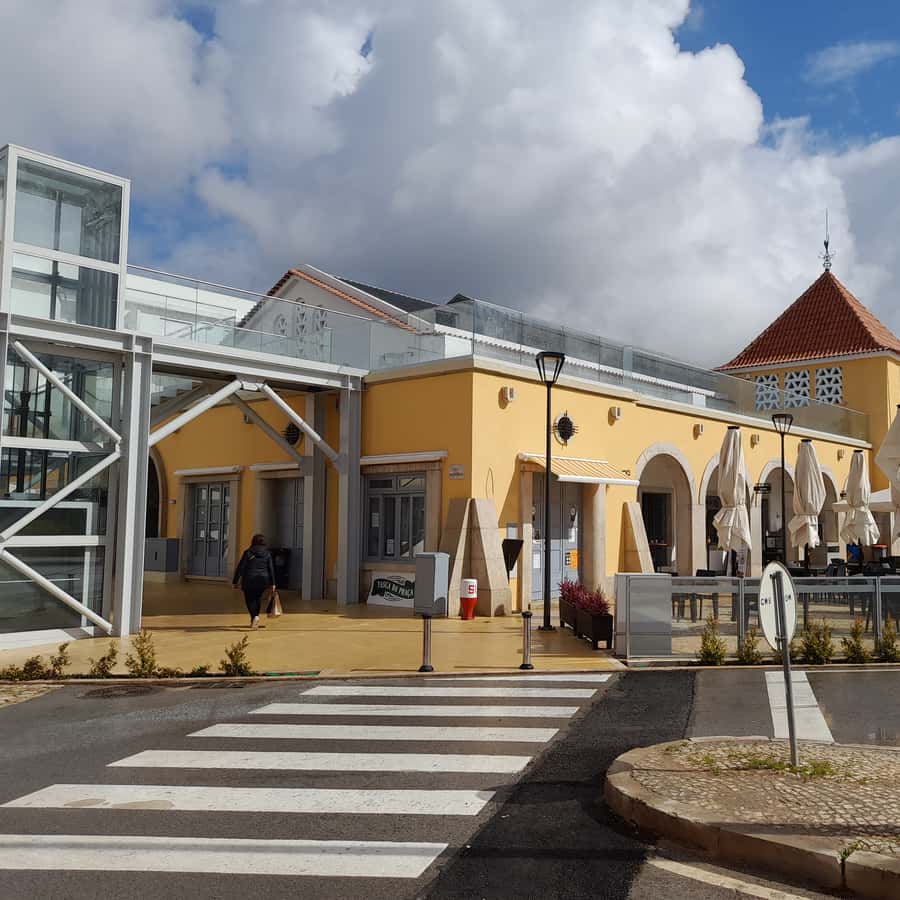 Colagem de mídia