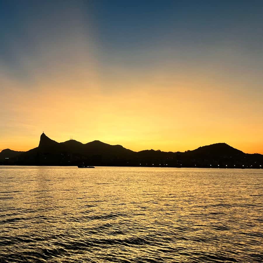 Colagem de mídia