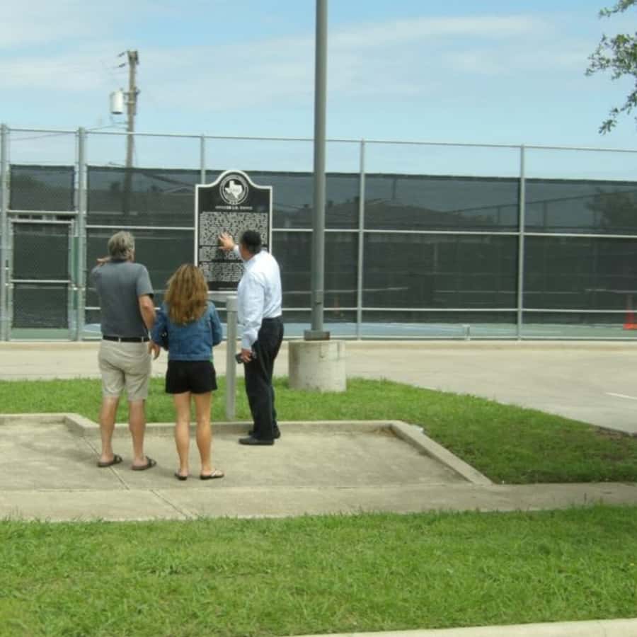 Dallas: 2-Hour JFK Assassination Tour without Museum