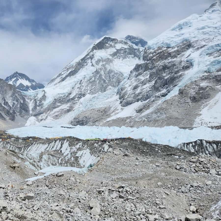 L'Everest est-il vraiment le plus haut sommet du monde ?, image size:900x900