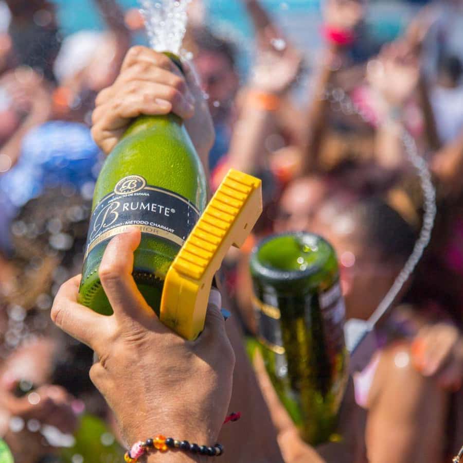 Cabo San Lucas: Adults-Only Boat Party with Drinks & Live DJ