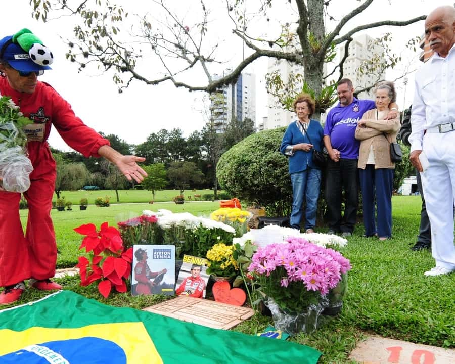 Colagem de mídia