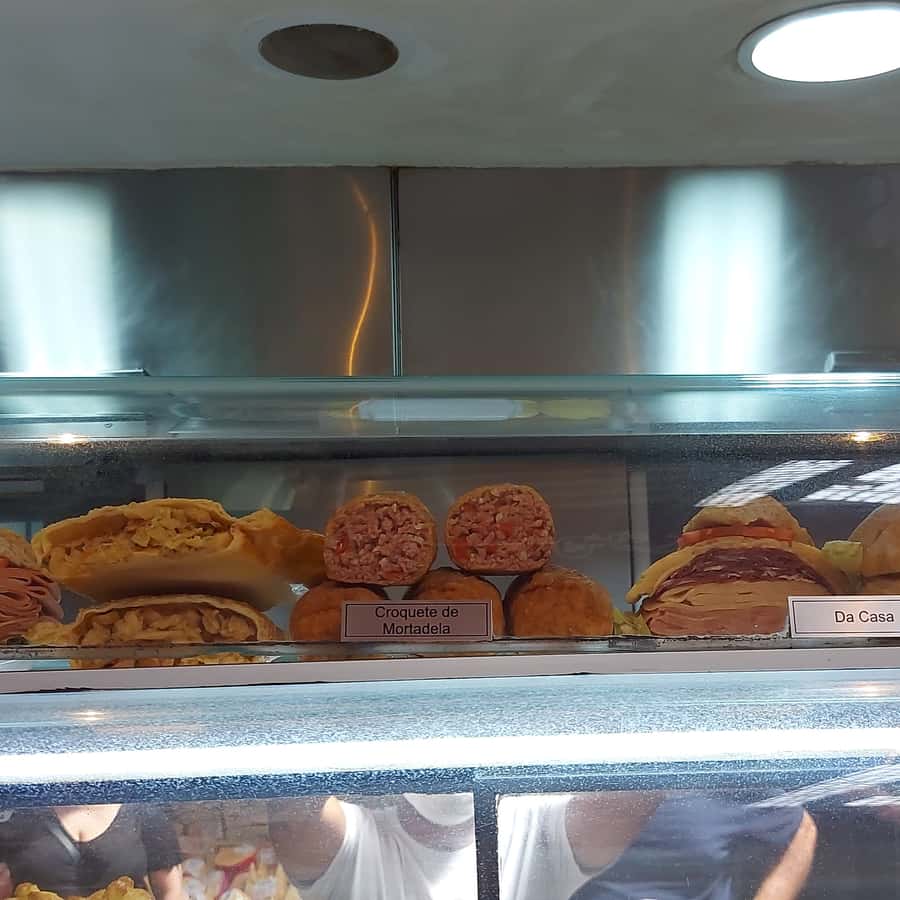 Colagem de mídia