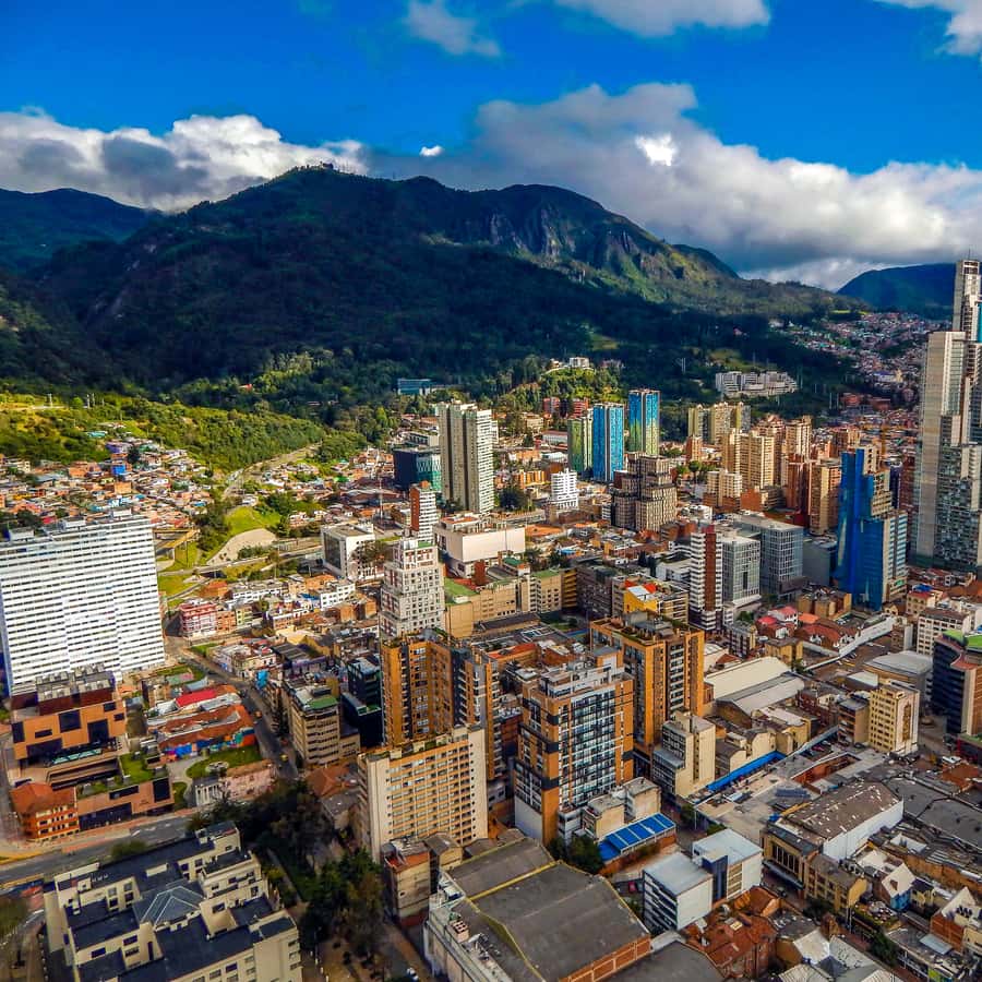 Colagem de mídia
