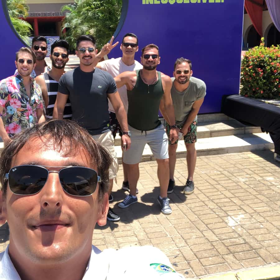 Colagem de mídia