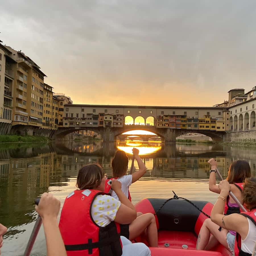 フィレンツェ：ポンテヴェッキオ橋と街の名所ラフティング クルーズ