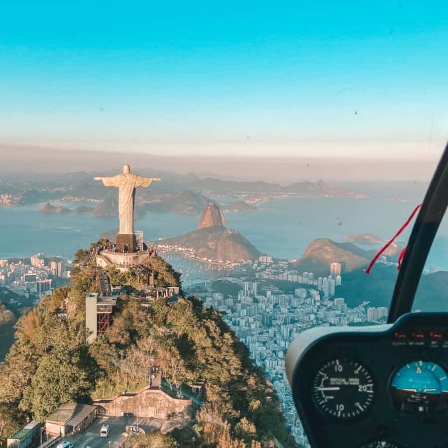 Colagem de mídia