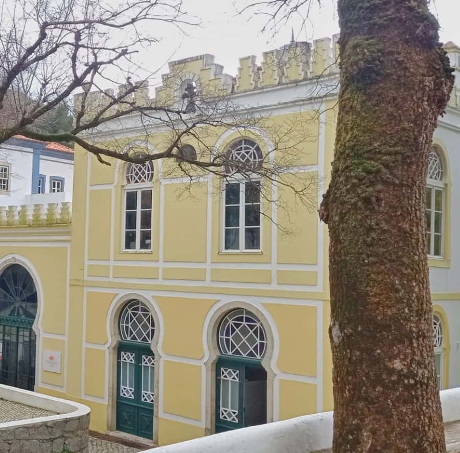 Colagem de mídia