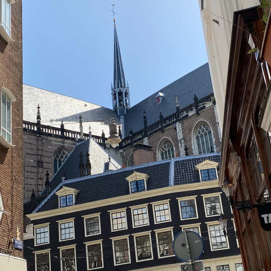 REDKULT: Barrio Rojo y centro histórico de la ciudad GetYourGuide