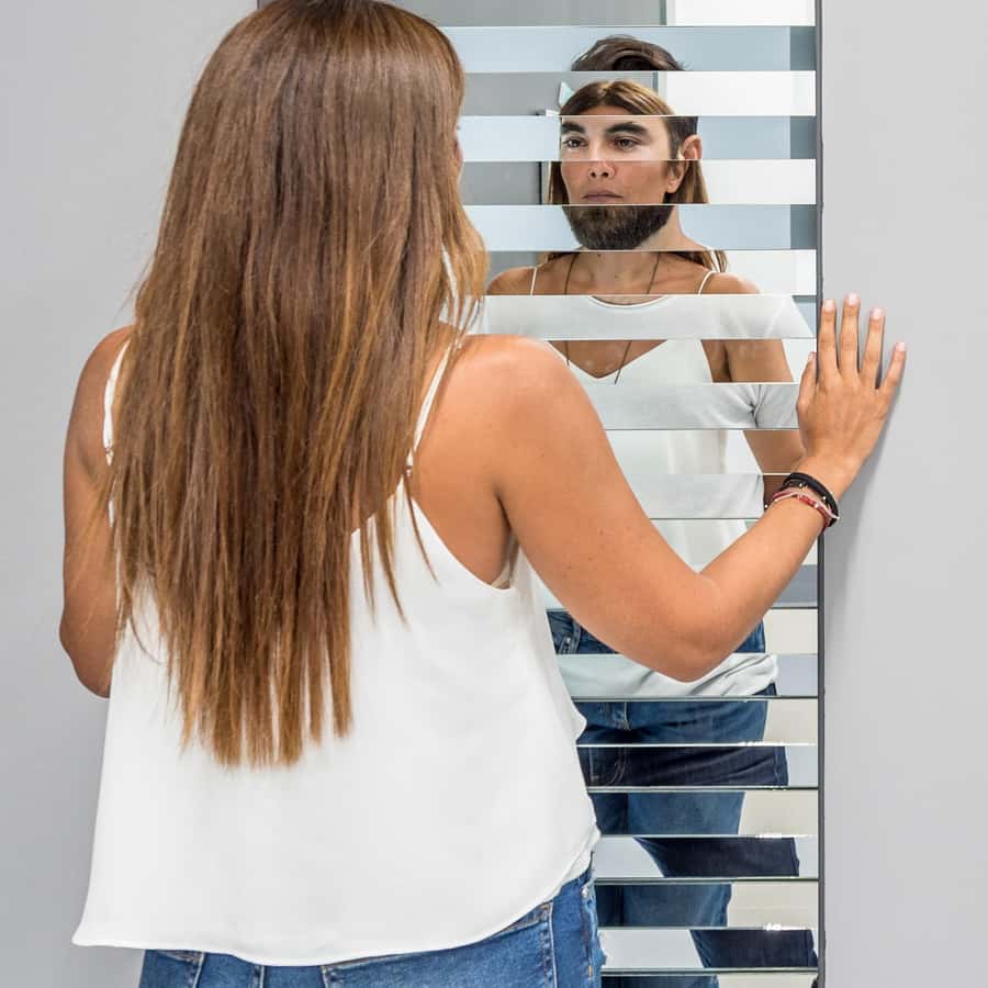 Colagem de mídia