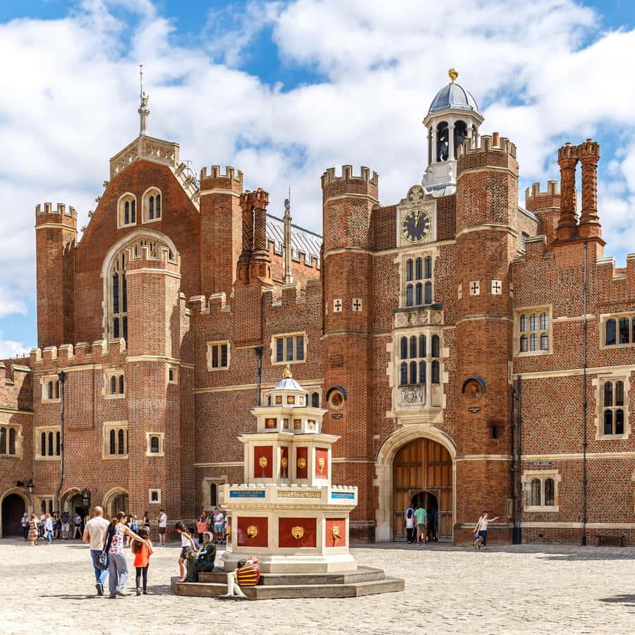 Skip-the-line Hampton Court Palace from London by Car GetYourGuide