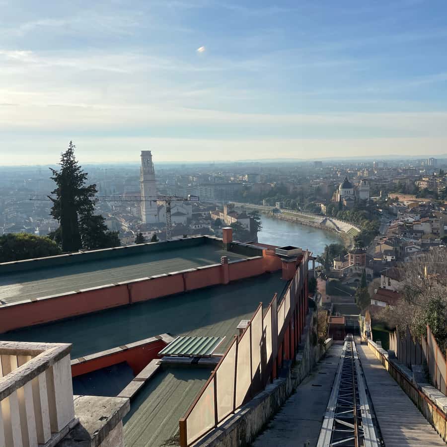 Colagem de mídia