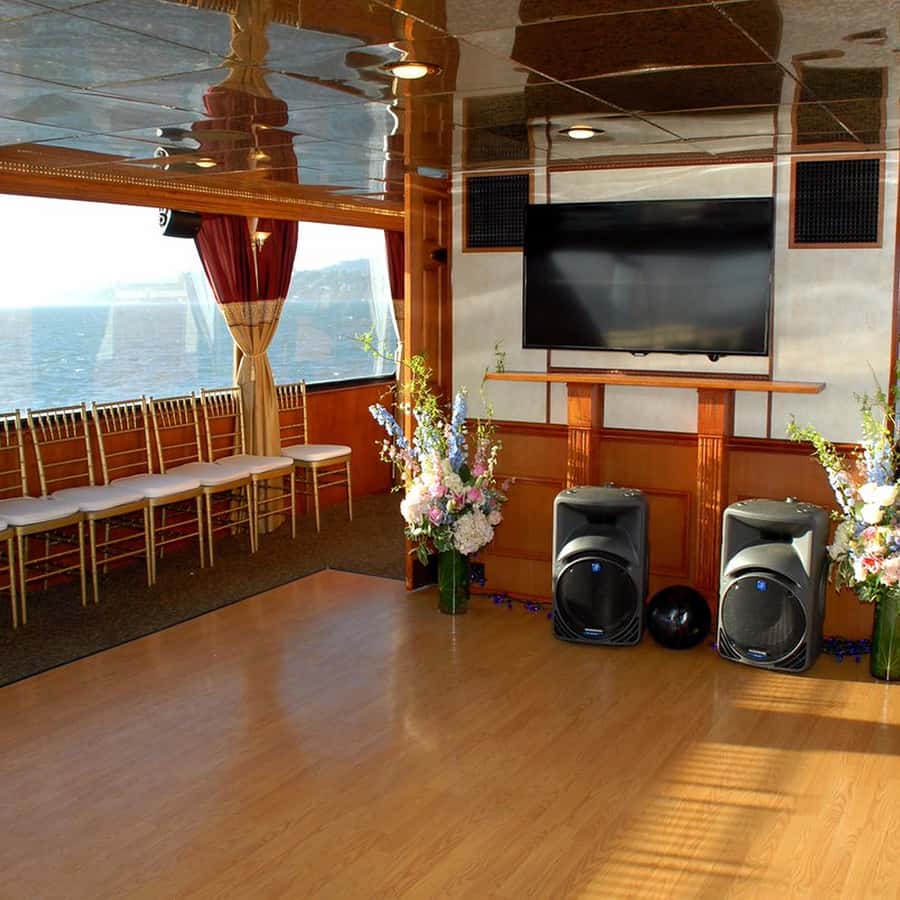 San Francisco: Empress Yacht July 4th Fireworks Party Cruise