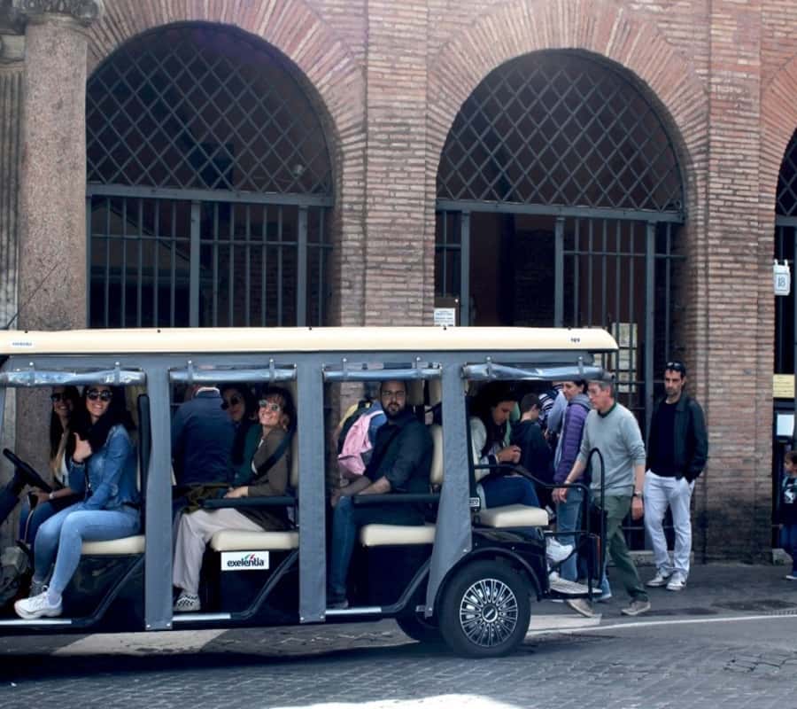 Rome: Night Tour of the City by Golf Cart