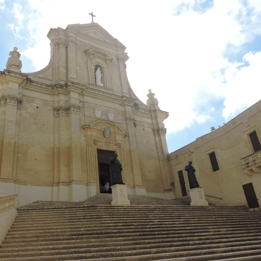 Colagem de mídia