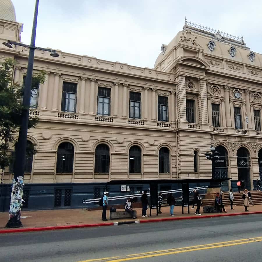 Colagem de mídia