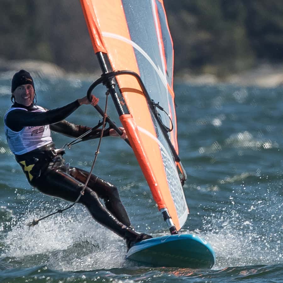 マリエハムン、アランド：初心者向けダイナミック・ウインドサーフィン