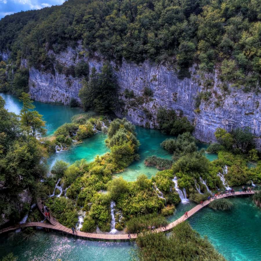 Zadar: Plitvice Lakes Guided Day Tour with Tickets