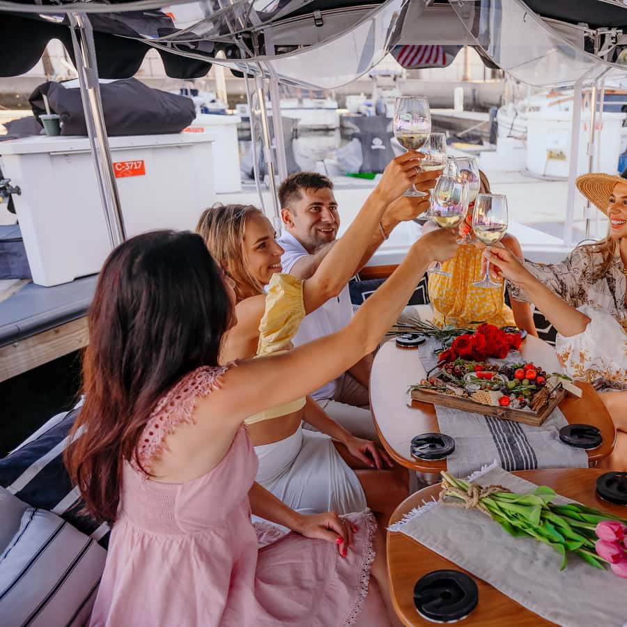 Los Angeles: Luxury Cruise with Wine, Cheese & Sea Lions