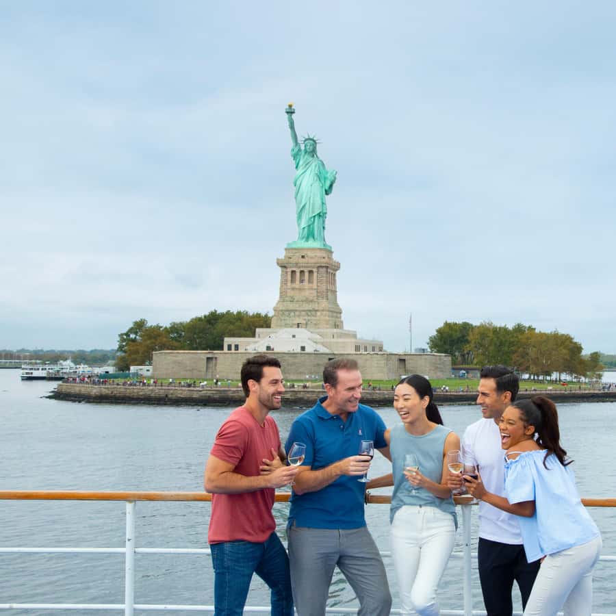 New York City: Brunch, Lunch, or Dinner Buffet River Cruise