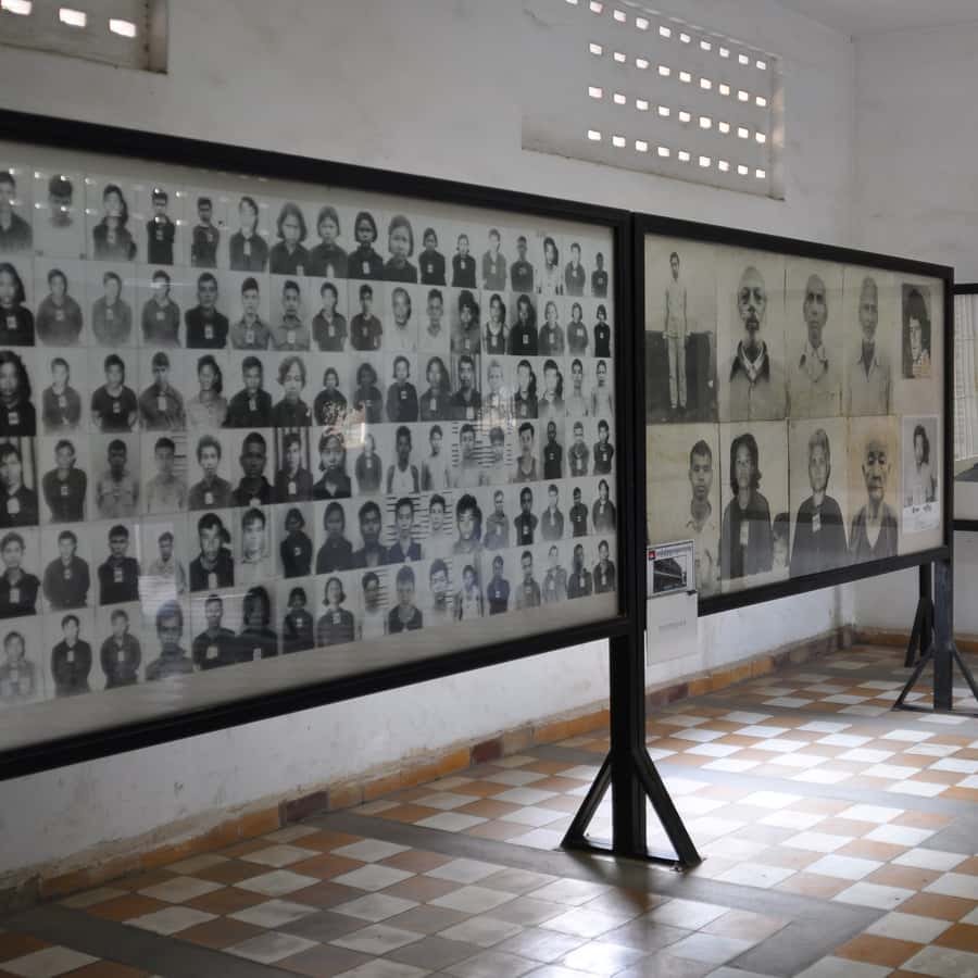 Phnom Penh: S21 Museo Tuol Sleng e campo di sterminio con pranzo | GetYourGuide