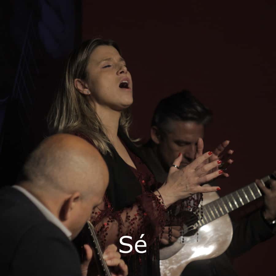 Colagem de mídia