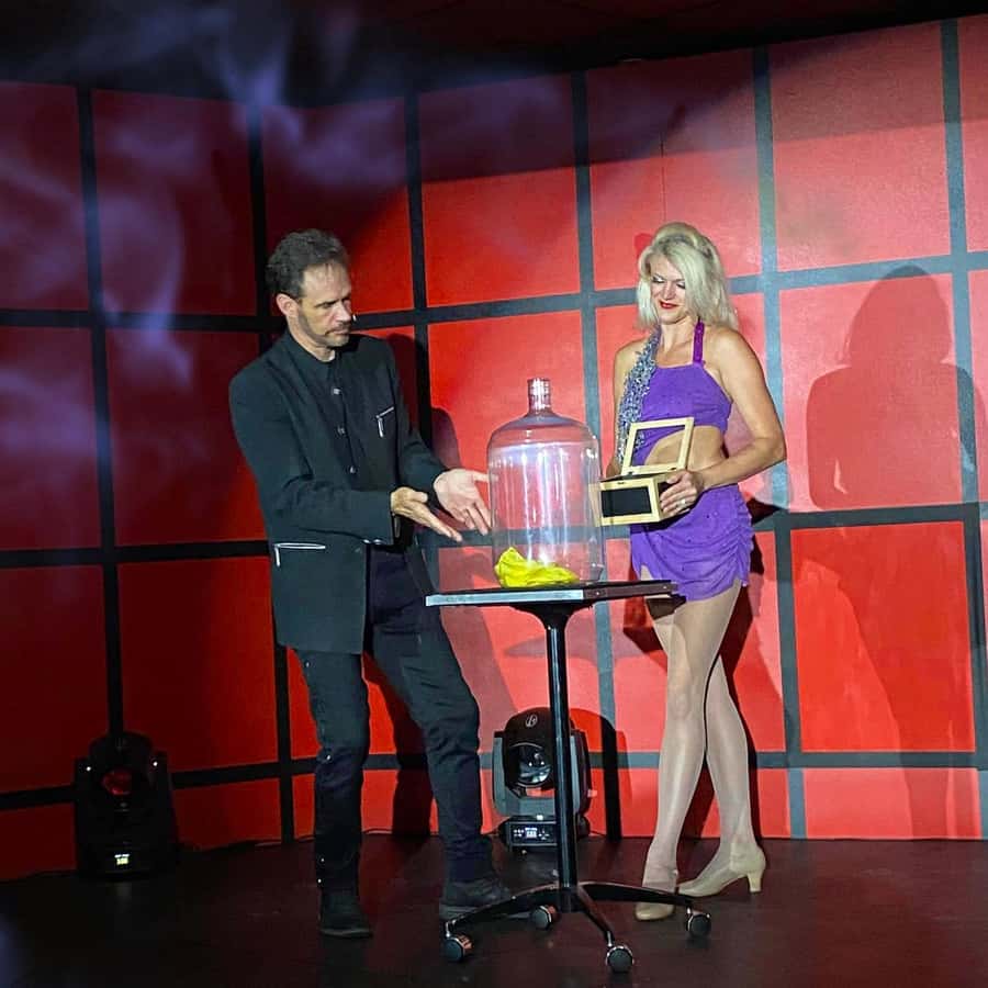 Branson: Cabaret Comedy Magic Dinner Show | GetYourGuide