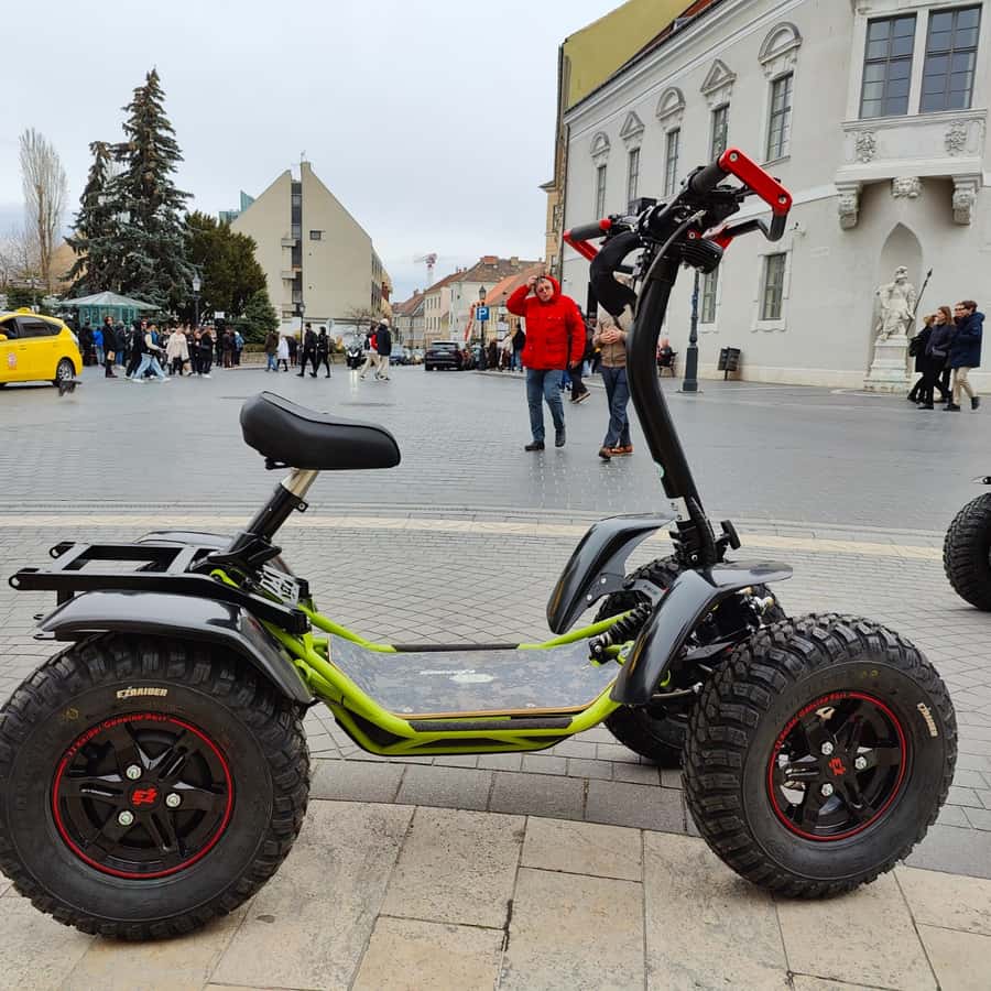 Budapest: Tour guidato dei punti salienti di Buda a bordo di un
