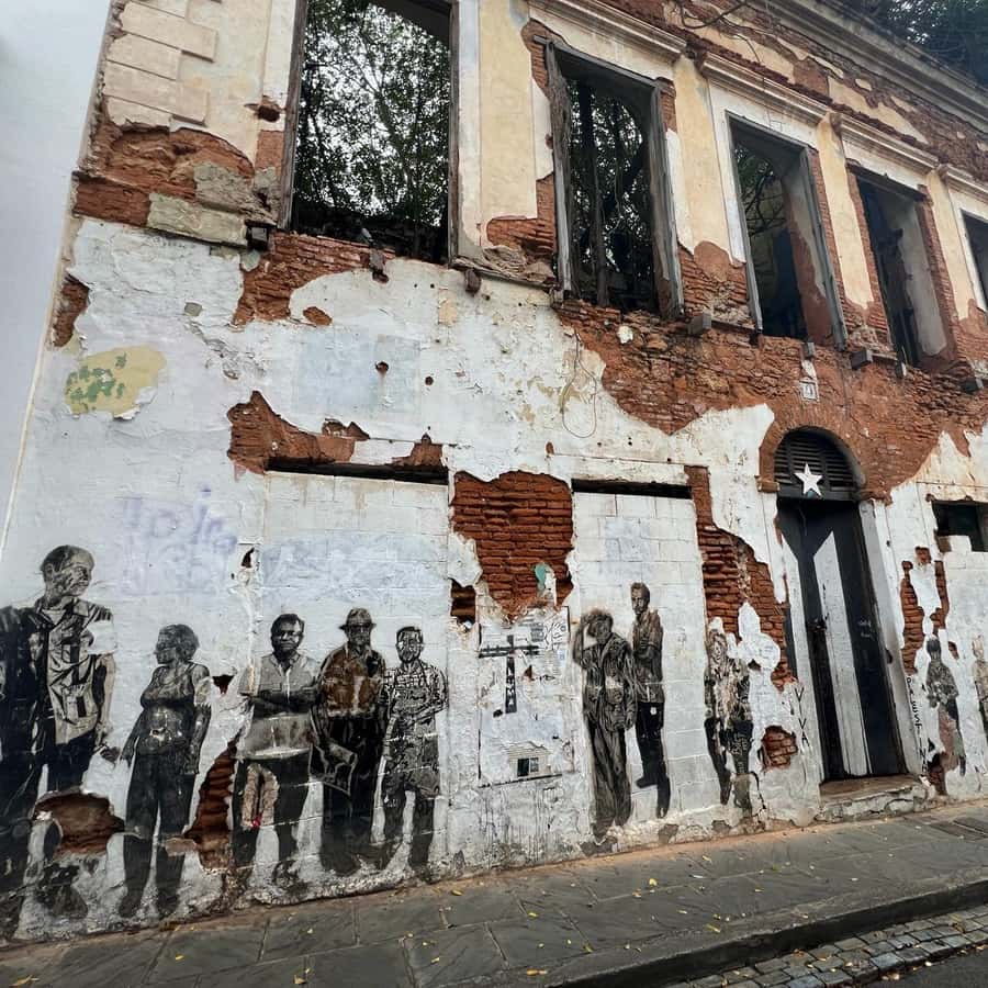 Colagem de mídia