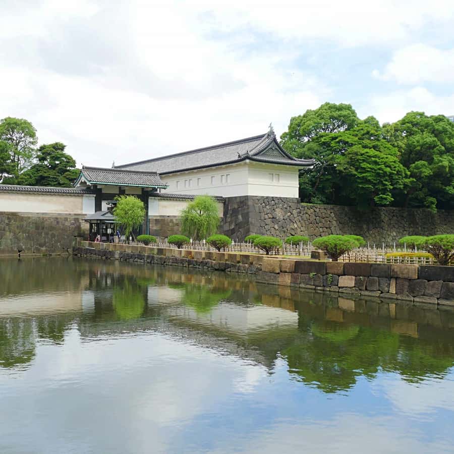 東京皇居東御苑将軍ツアー | GetYourGuide 東京皇居東御苑将軍ツアー | GetYourGuide