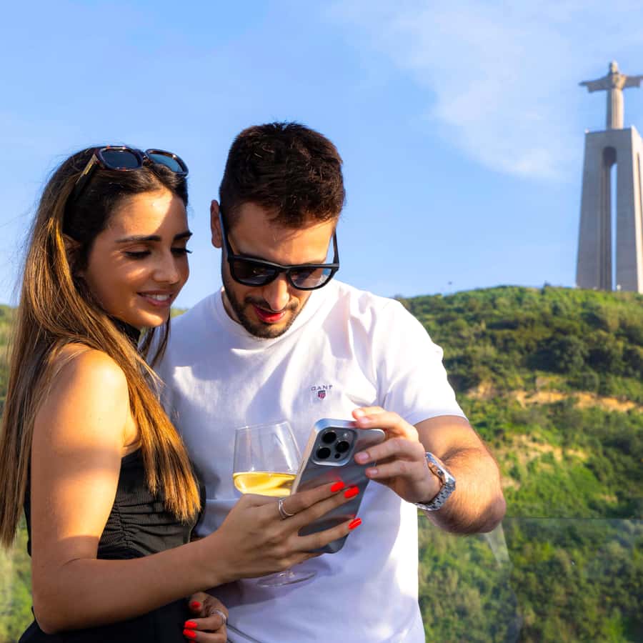 Colagem de mídia