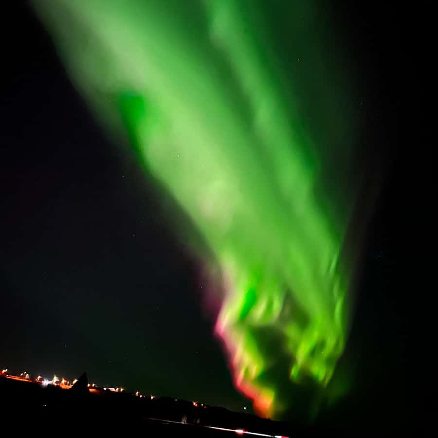 Depuis Reykjavik : Visite privée des aurores boréales | GetYourGuide, image size:900x900