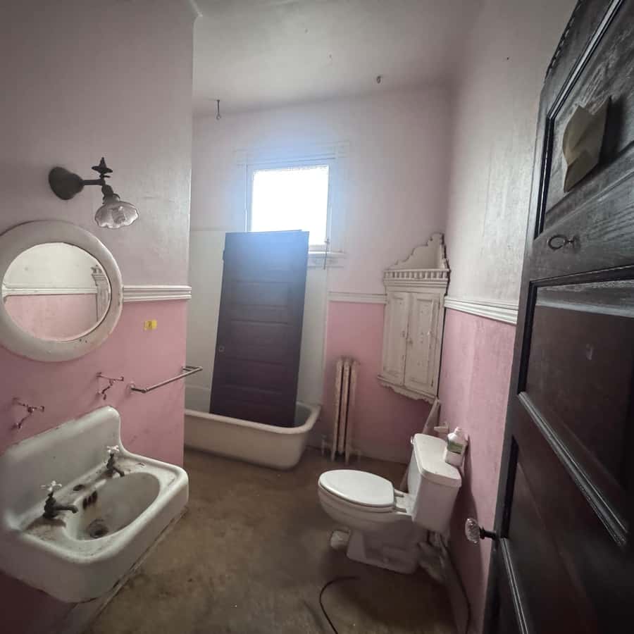 New Orleans: Spøkelsestur i French Quarter med besøk innendørs |  GetYourGuide, image size:900x900