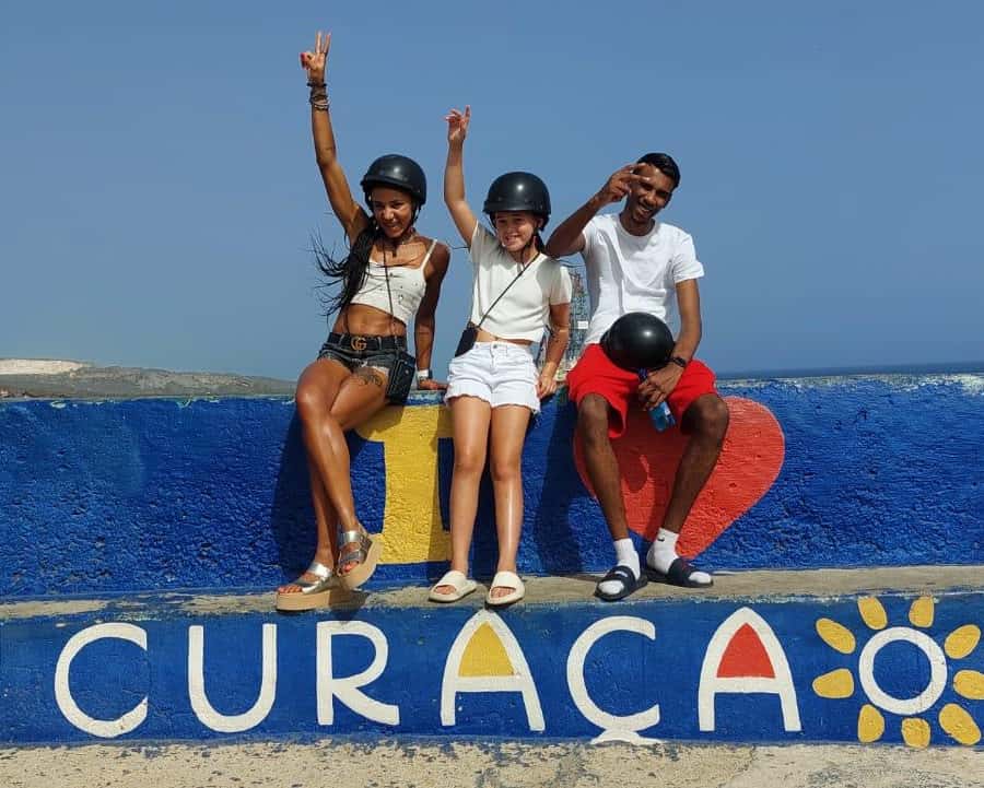 Colagem de mídia
