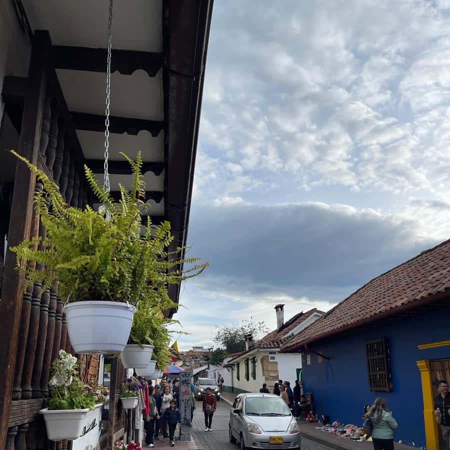 Colagem de mídia