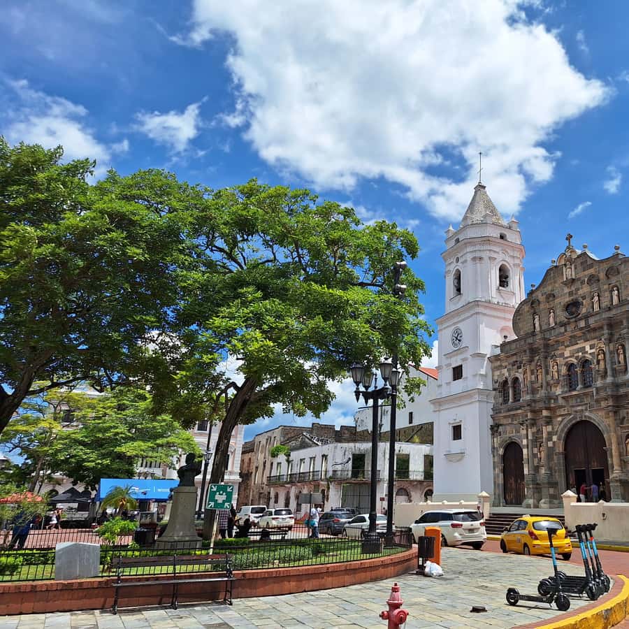 Colagem de mídia