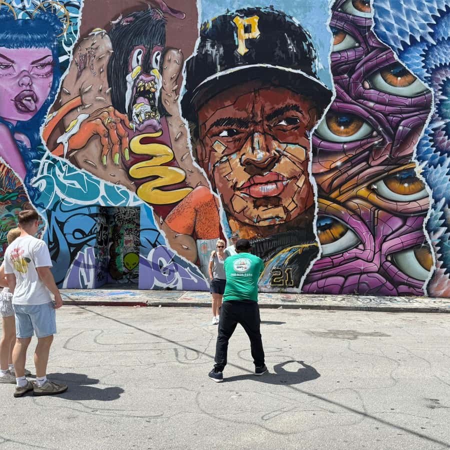 Miami City Tour: 5 Sites, 4 Stops, One Epic Experience