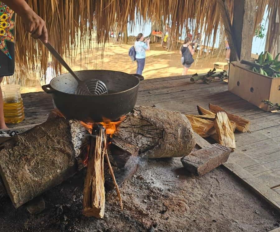 Colagem de mídia