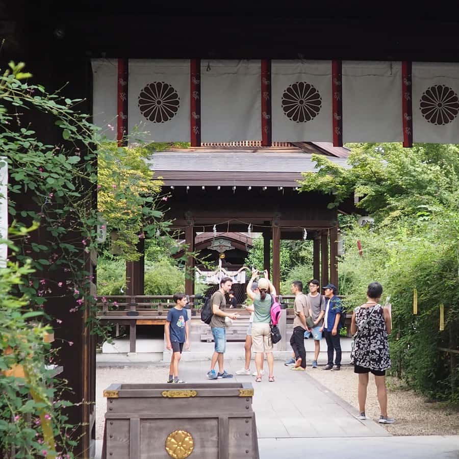 京都の朝のサイクリングツアー：清水寺と伏見稲荷大社を訪れます