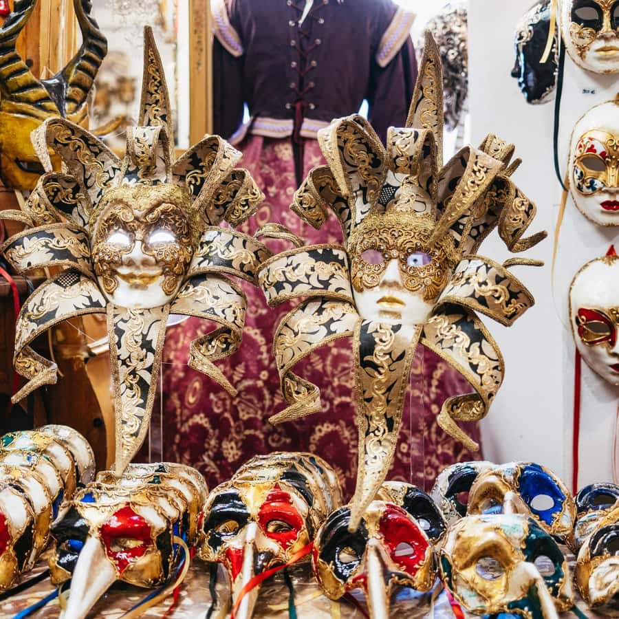 ヴェネツィア：ヴェネツィアの仮面を自分で描くワークショップ