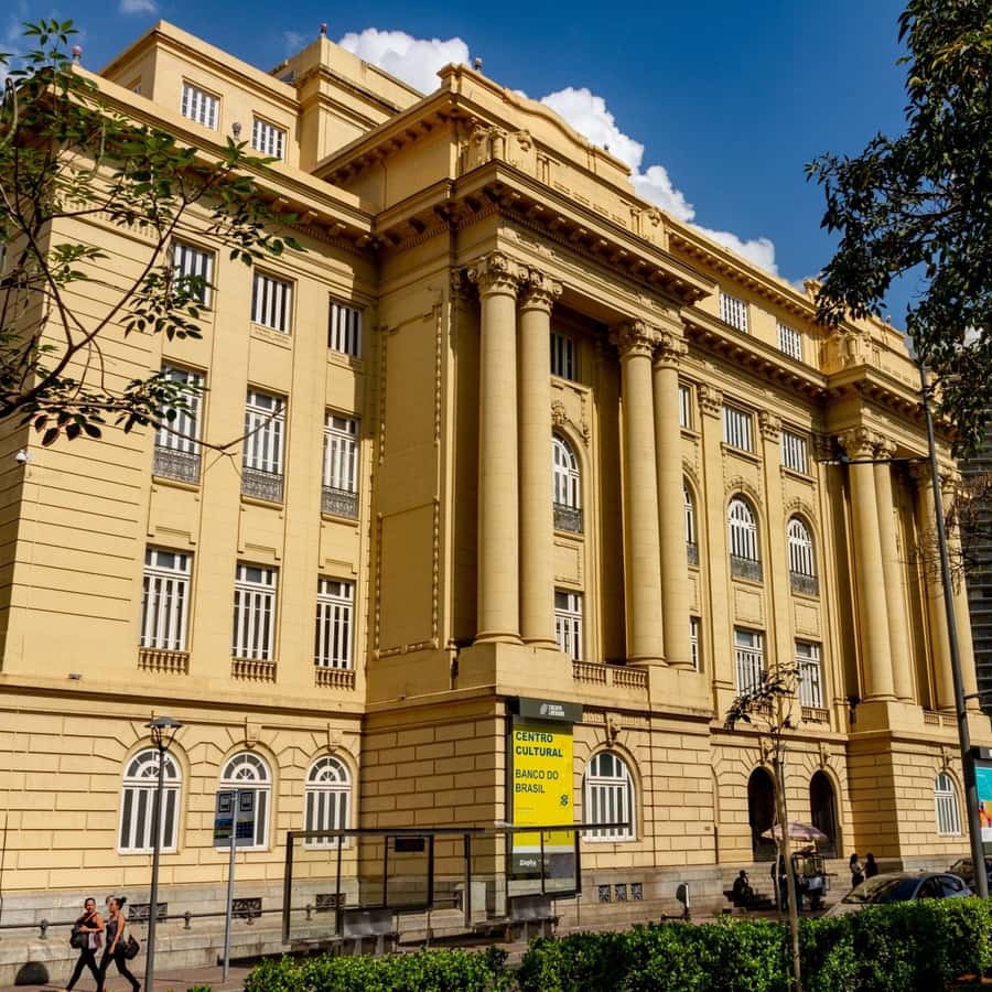 Colagem de mídia