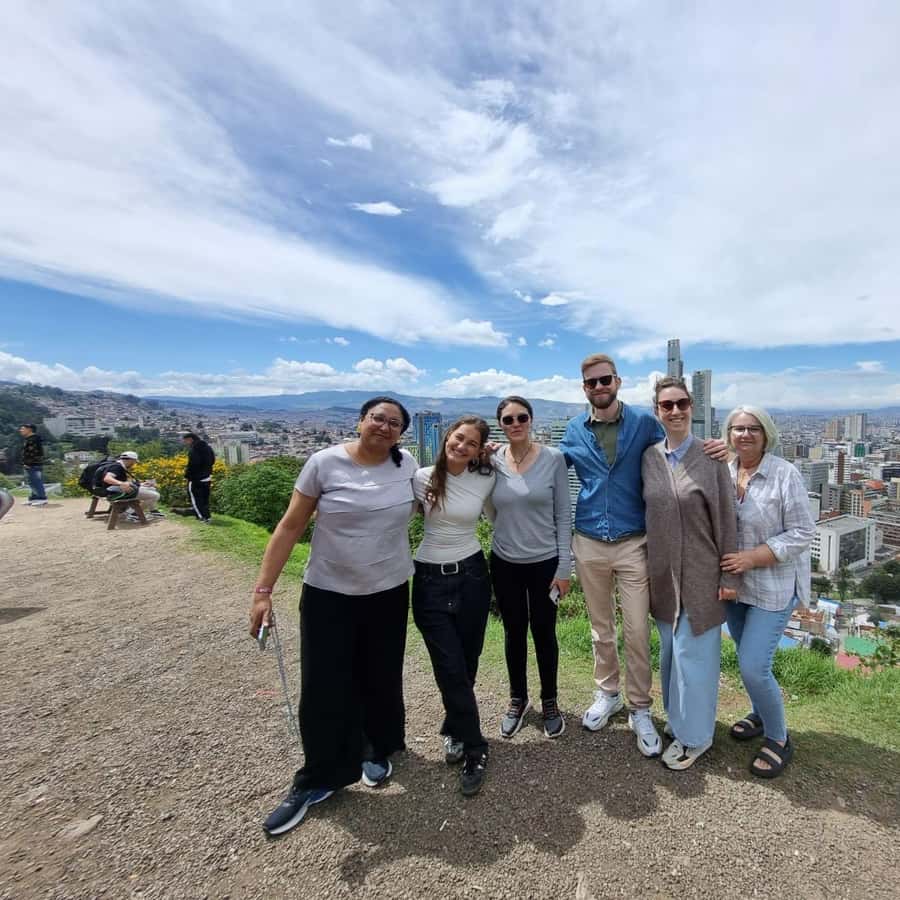 Colagem de mídia