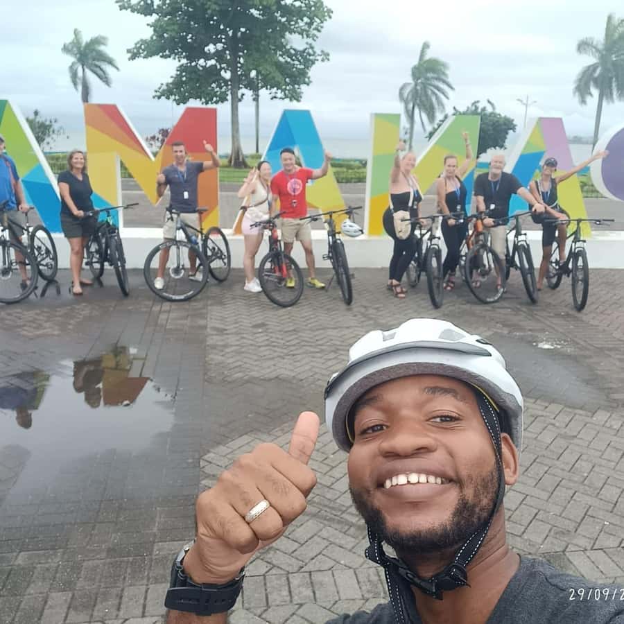 Colagem de mídia
